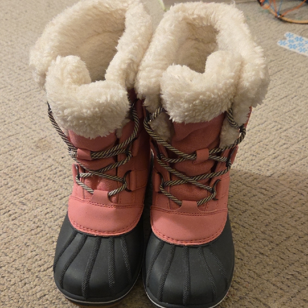 Cat & Jack Tan Sole Winter Boots